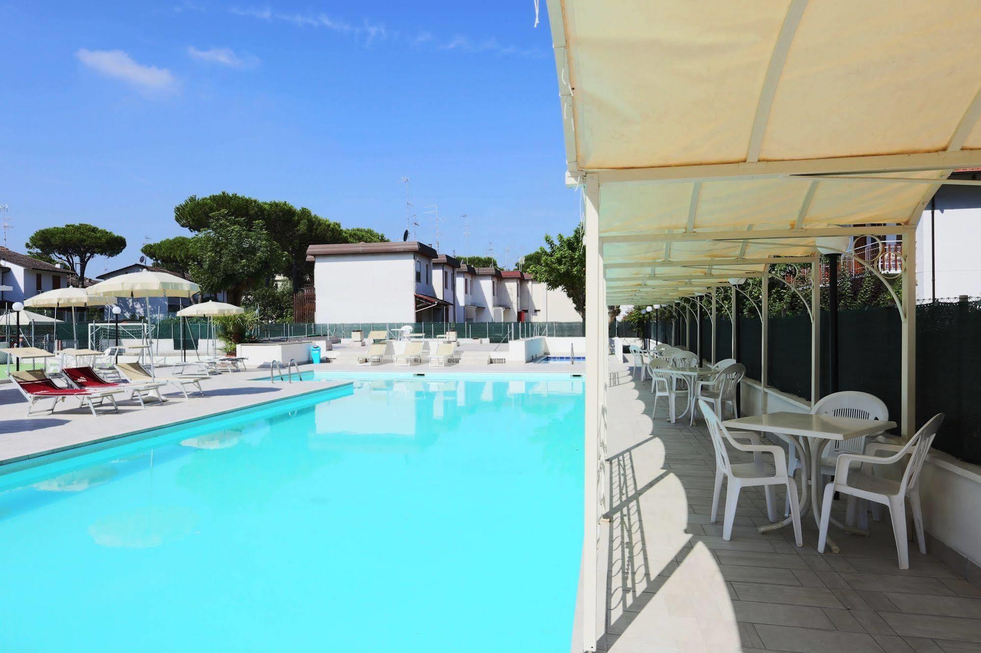 Hotel Marina Beach - Azzurro Club Ravenna Exterior photo