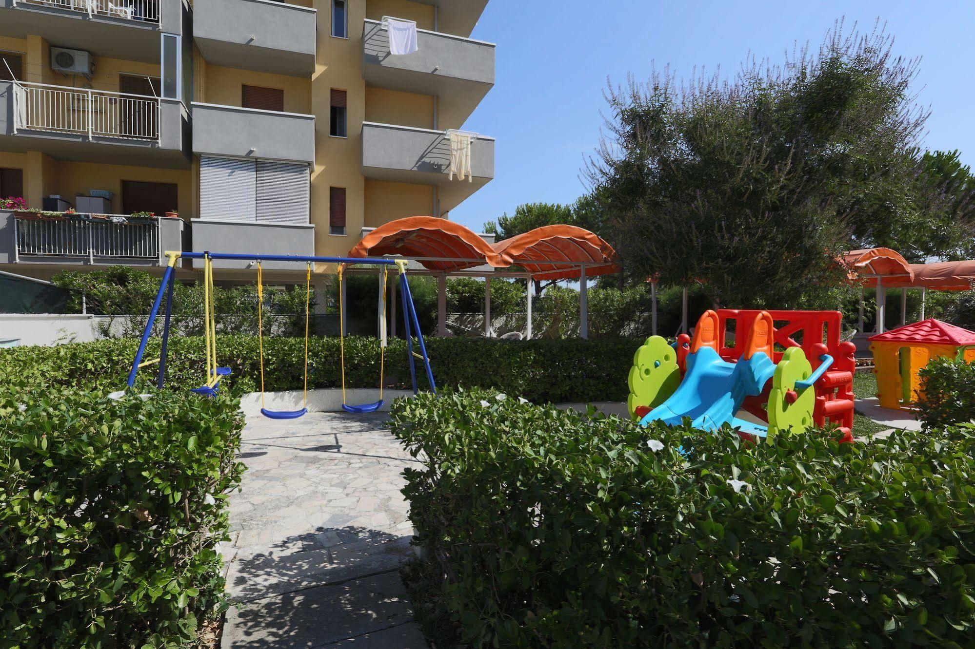 Hotel Marina Beach - Azzurro Club Ravenna Exterior photo
